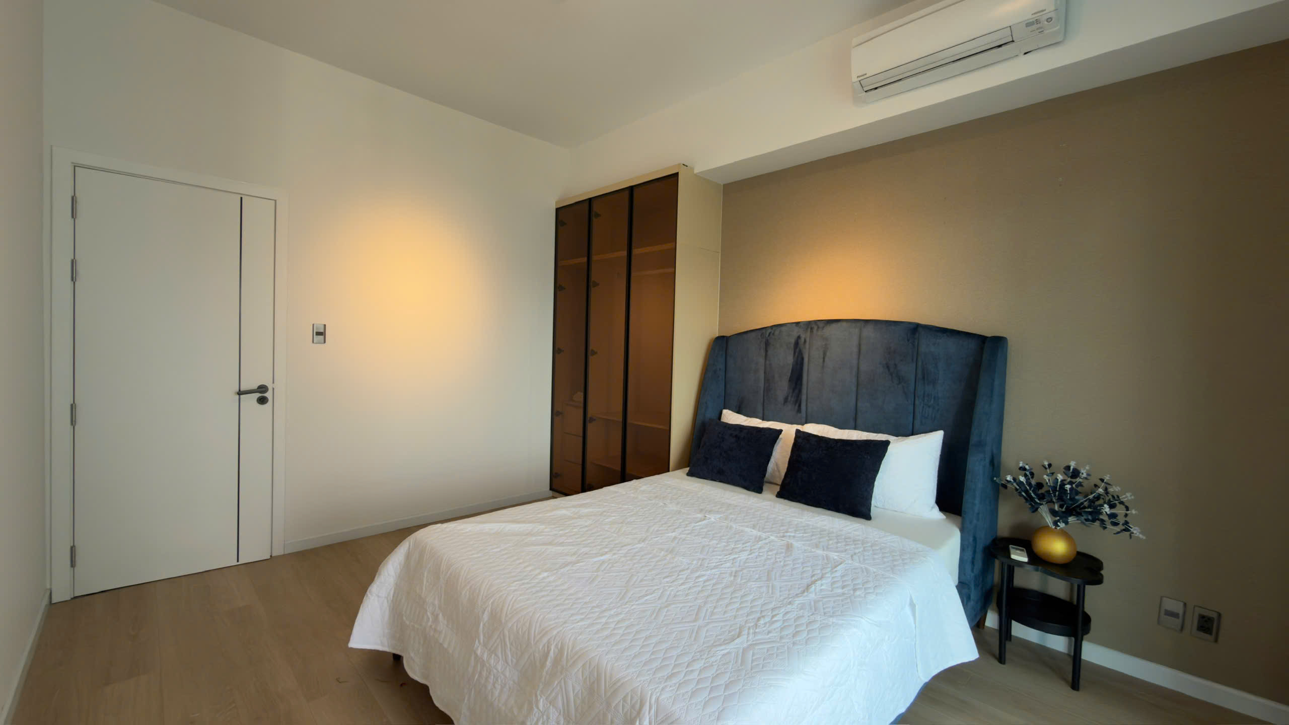 Chính chủ bán gấp căn hộ Horizon ,Q.1 , 122m2 , 3PN , Giá 10 tỷ , Sổ Hồng
