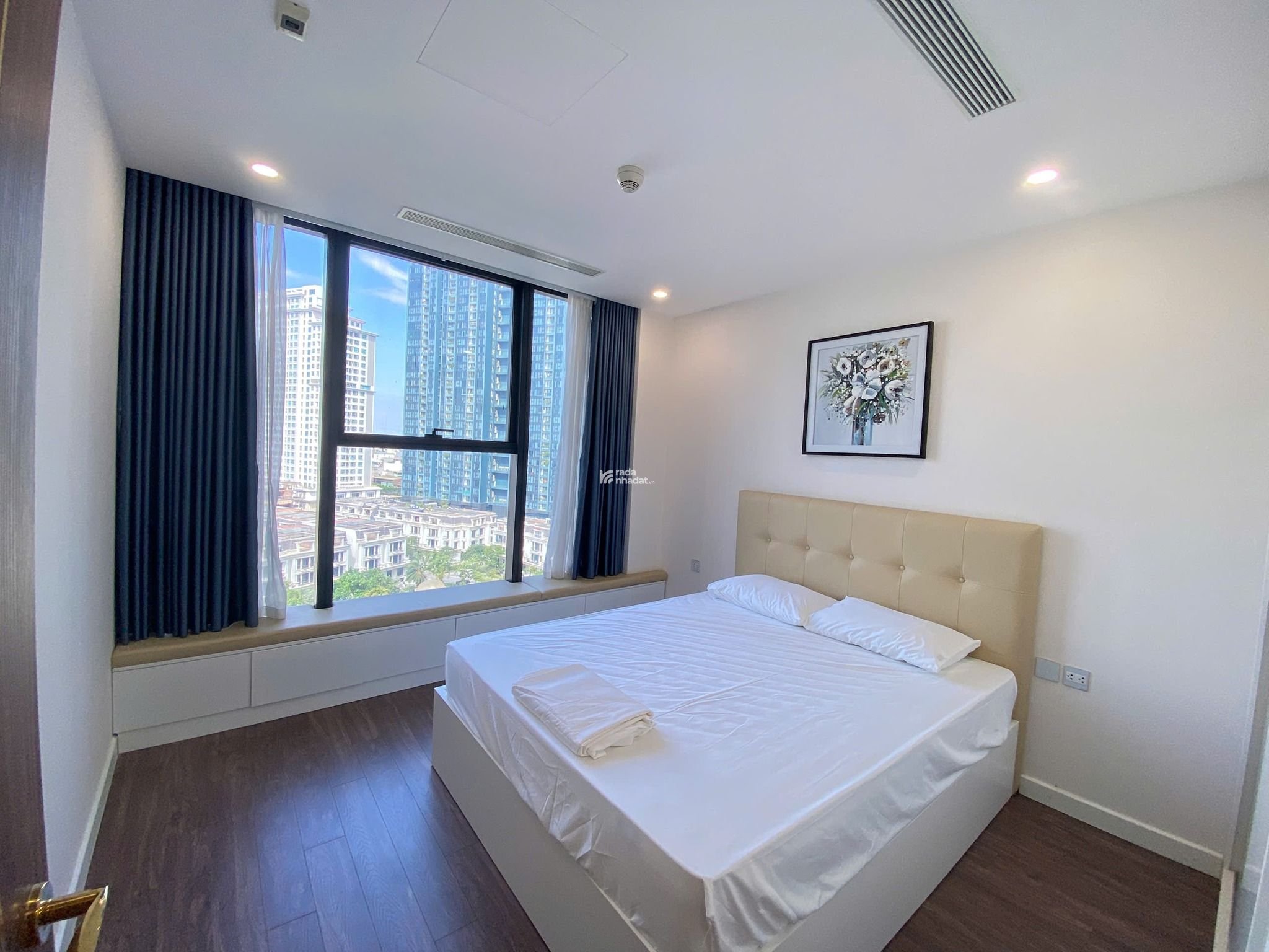Chuyển công tác, bán căn hộ 72,92 m2,view sông hồng siêu đẹp, thoáng mát