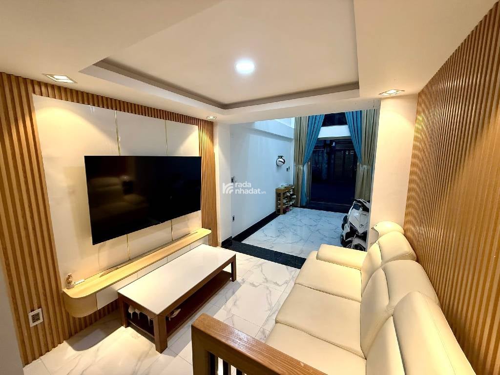 Bán nhà mặt tiền Cô Giang siêu hiếm ở Phú Nhuận, 5 tầng, dưới 9 tỷ, Ở Ngay.