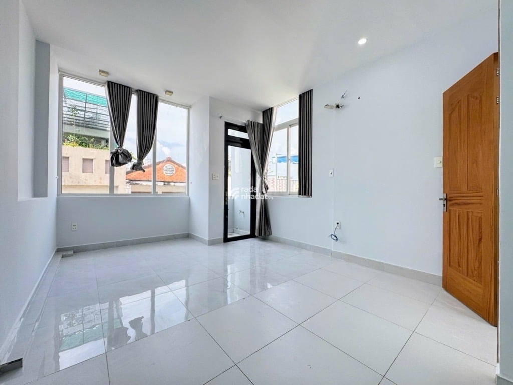 ĐẸP LUNG LINH - NHÀ MỚI VÀO Ở NGAY - 4 TẦNG BTCT KIÊN CỐ - 32M2 - 4x8M - VỊ TRÍ ĐẸP - GIÁP TÂN PHÚ 