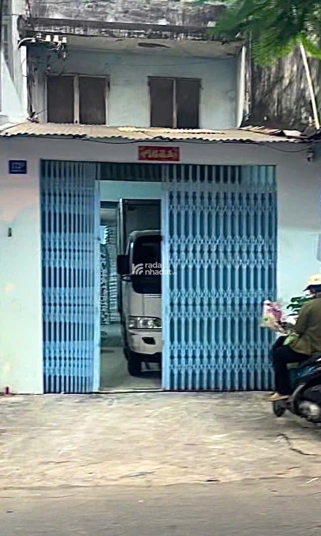 Nhà MTKD mặt bằng đẹp, chỉ có 17,5 tỷ ( còn thương lượng ) 