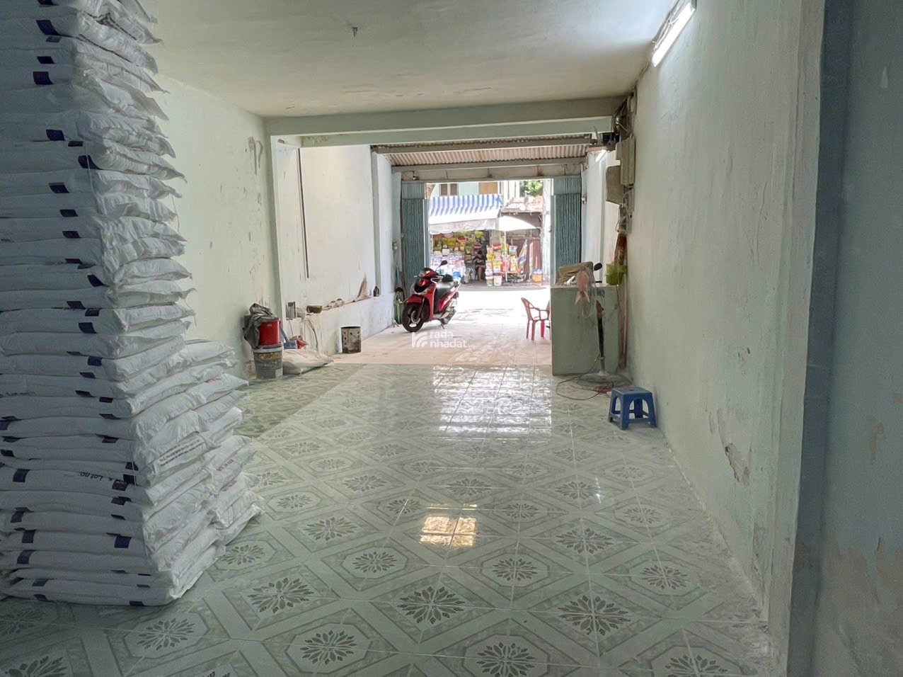 Nhà MTKD mặt bằng đẹp, chỉ có 17,5 tỷ ( còn thương lượng ) 