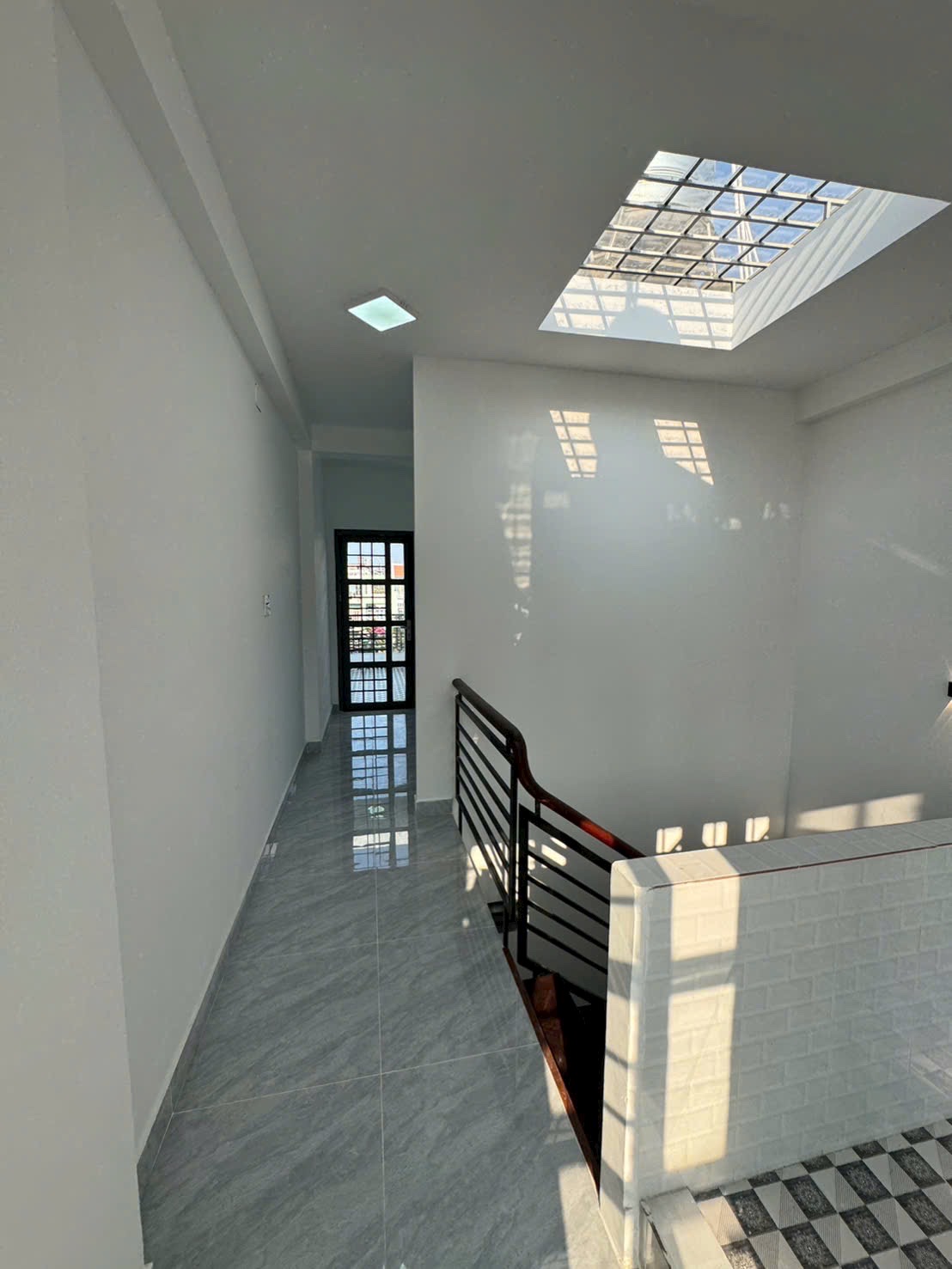 BÁN NHÀ MỚI MẶT TIỀN BÔNG SAO Q8