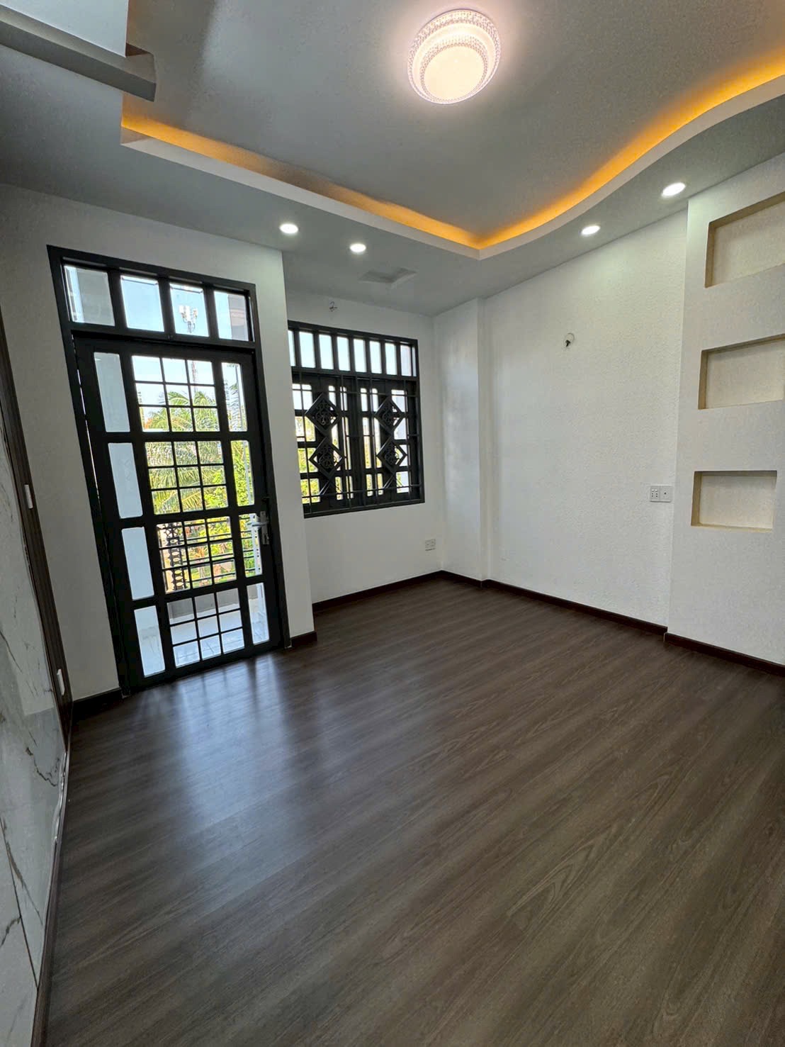 BÁN NHÀ MỚI MẶT TIỀN BÔNG SAO Q8