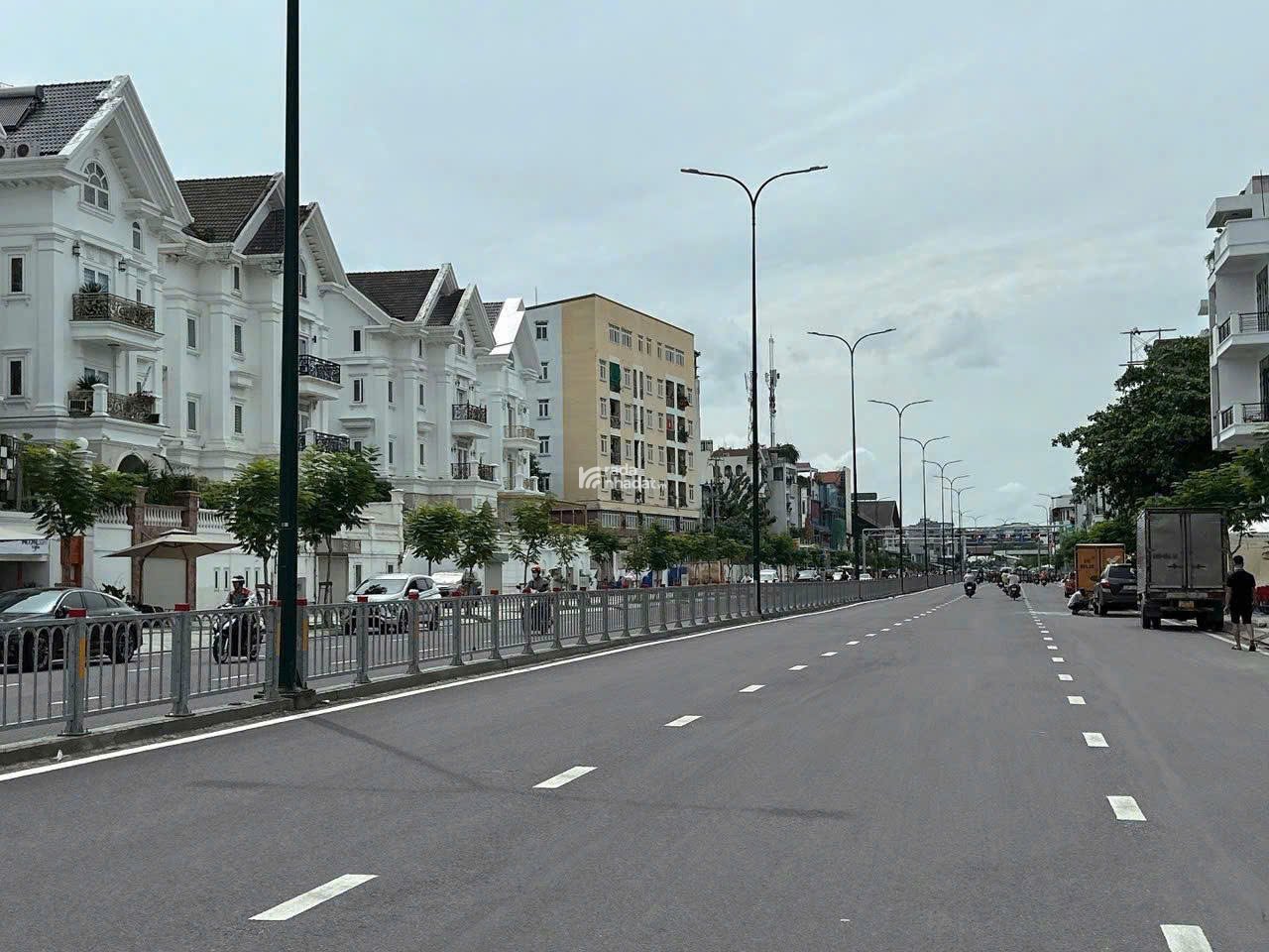 Bán nhà 4 tầng hẻm 8m lô GÓC Đường số 20 ngang 4.5m 68m2 view sông gần DQH chỉ 9.99 tỷ   