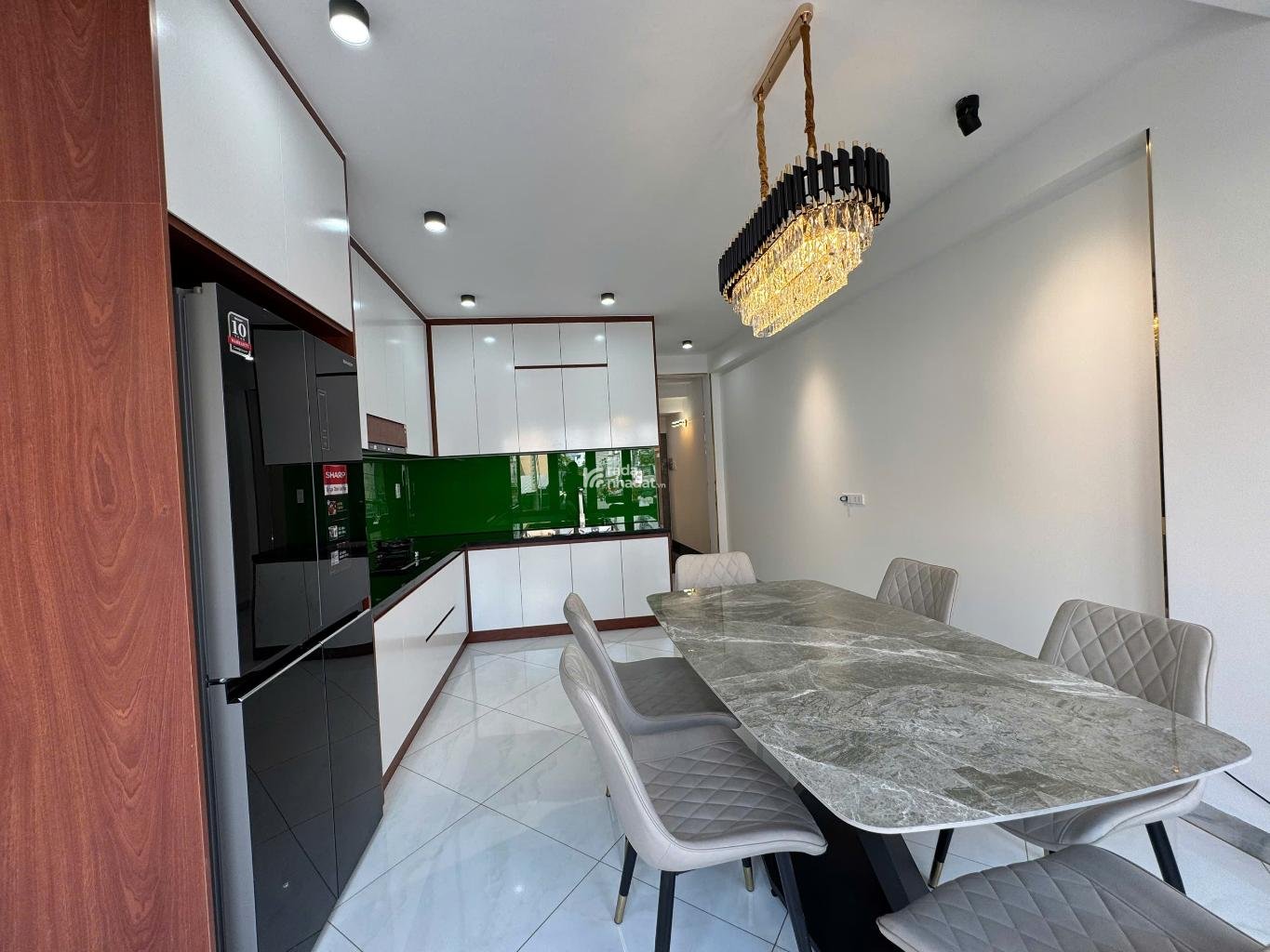 NHÀ 5 TẦNG ĐẸP LUNG LINH NGAY AEON TÂN PHÚ