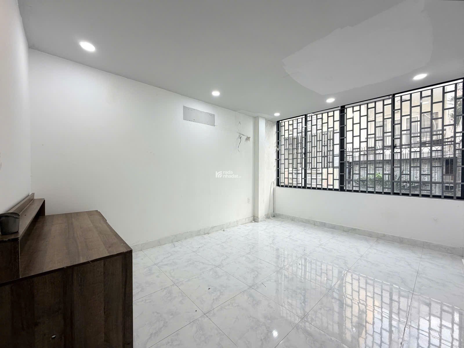 HẺM 8M OTO TRÁNH TRẦN HUY LIỆU - NHÀ 4 TẦNG KIÊN CỐ - 7 PN 8 WC - 15.2 TỶ