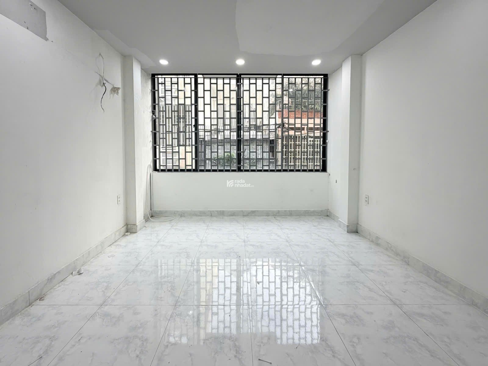 HẺM 8M OTO TRÁNH TRẦN HUY LIỆU - NHÀ 4 TẦNG KIÊN CỐ - 7 PN 8 WC - 15.2 TỶ