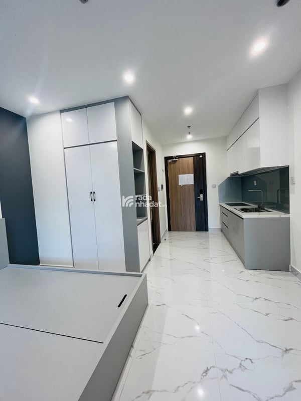 Bán Căn Studio Vinhomes Grand Park, 36m2, Full Nội Thất, View Hồ Bơi Công Viên Cực Đẹp - Giá 2.3 Tỷ