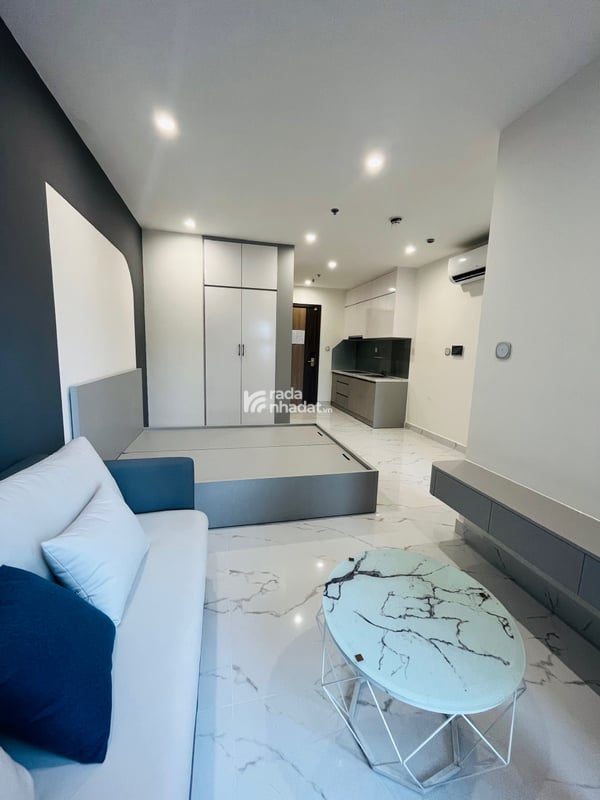 Bán Căn Studio Vinhomes Grand Park, 36m2, Full Nội Thất, View Hồ Bơi Công Viên Cực Đẹp - Giá 2.3 Tỷ