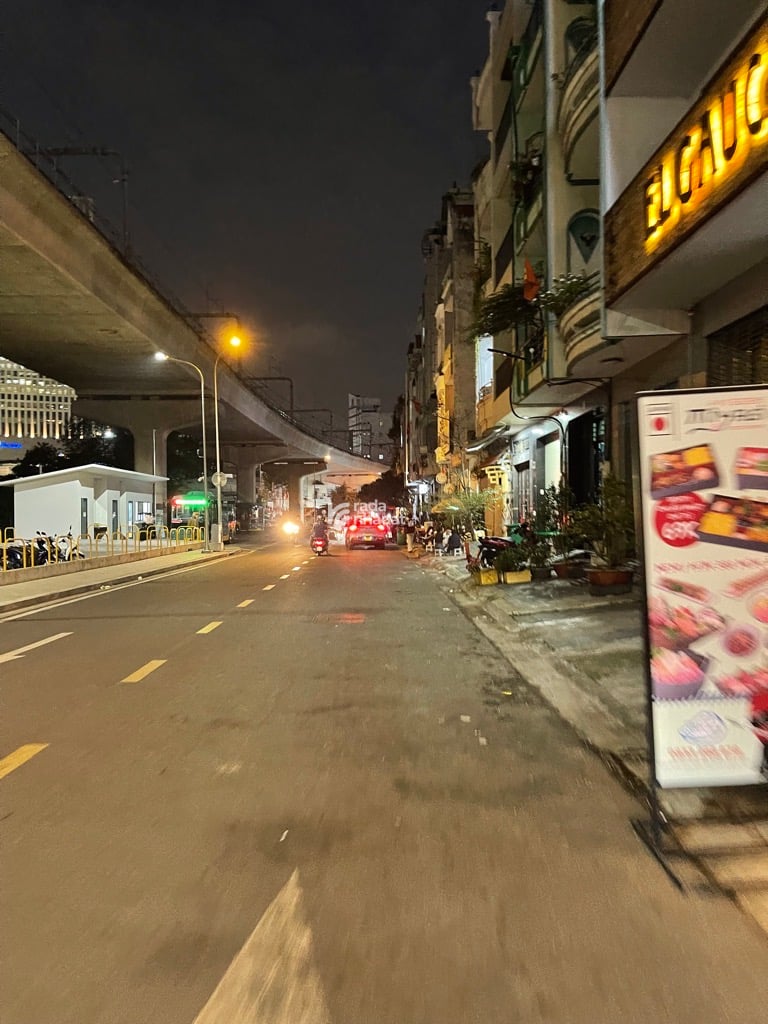 NGAY LANDMARK 81, ĐIỆN BIÊN PHỦ, BÌNH THẠNH, 21M2 TIỆN XÂY. GIẢM 350TR CHỈ CÒN 4T TL 
