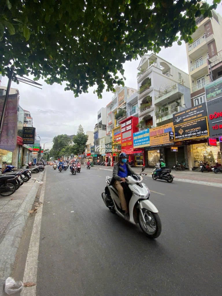 Bán nhà  mặt tiền đường SIÊU HIẾM tại trung tâm quận 10