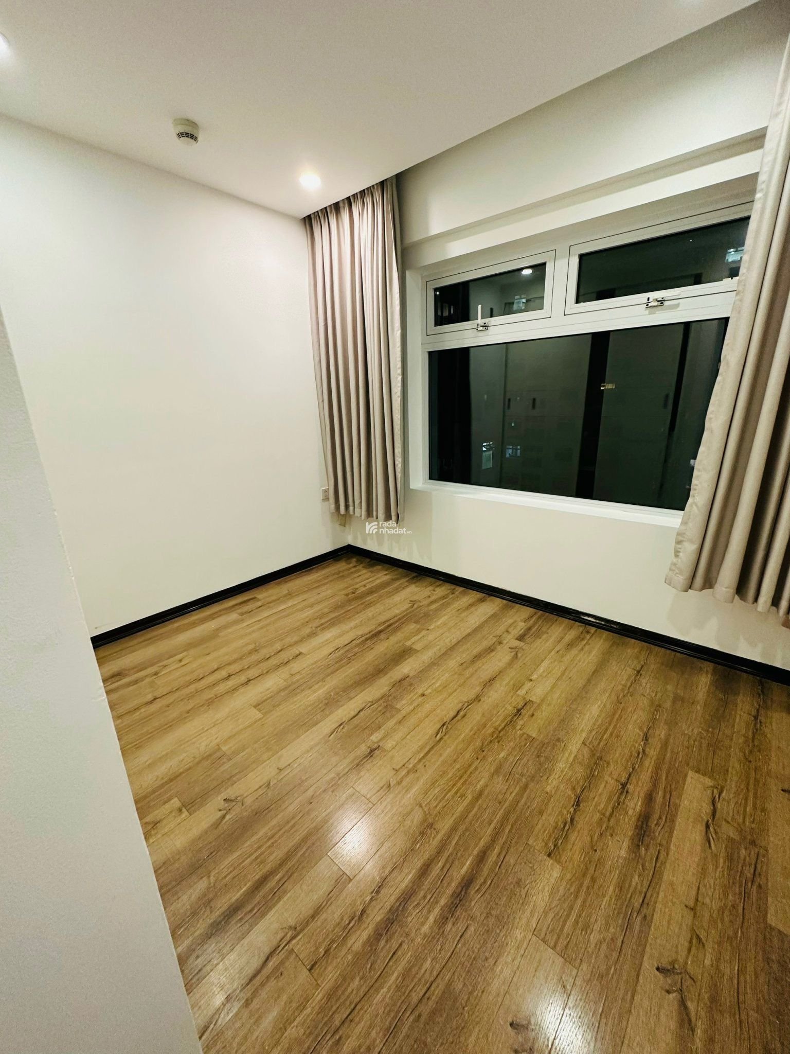 Ban quản lý cho thuê CHCC Hòa Bình Green đường Bưởi 70m2 - 14tr/th