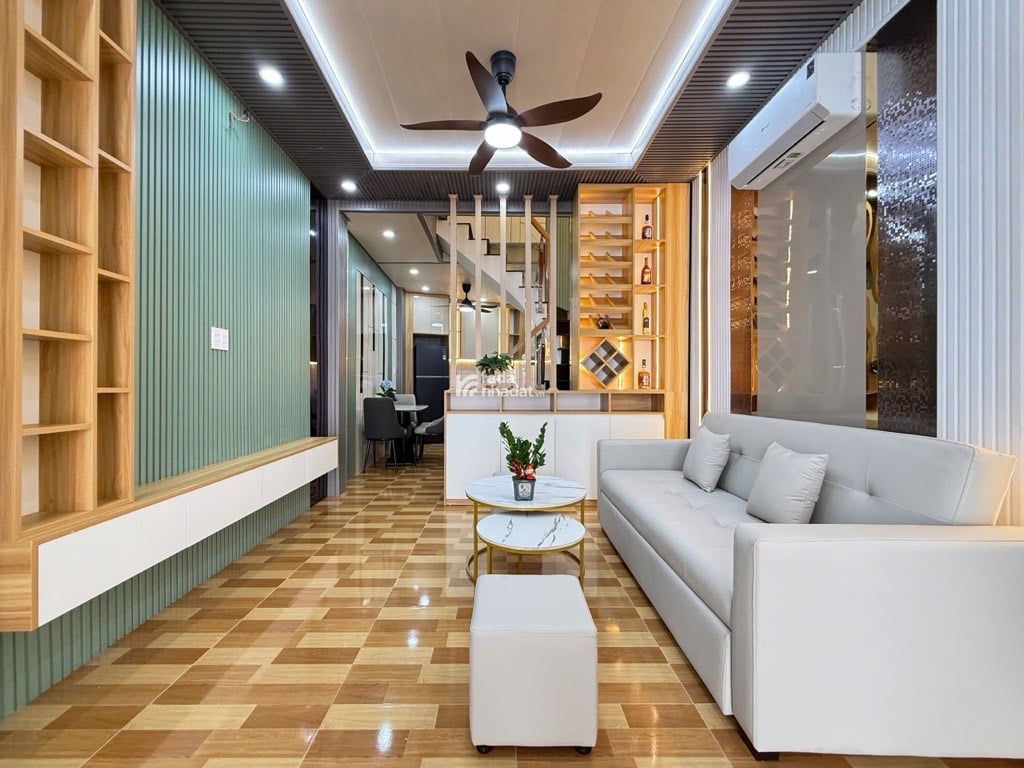 bán nhà mới chính chủ gấp gấp trong tháng