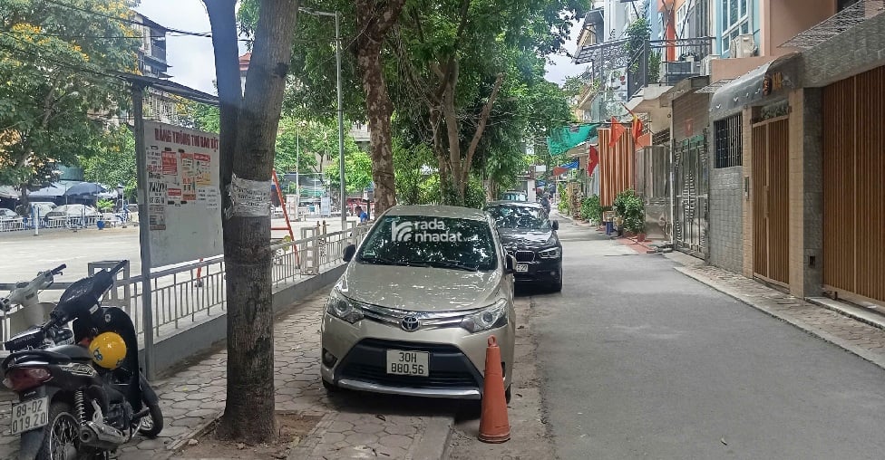  25M RA Ô TÔ ĐỖ - NHÀ ĐẸP 5 TẦNG - FULL NỘI THẤT ĐẮT TIỀN - GẦN PHỐ CẦU GIẤY