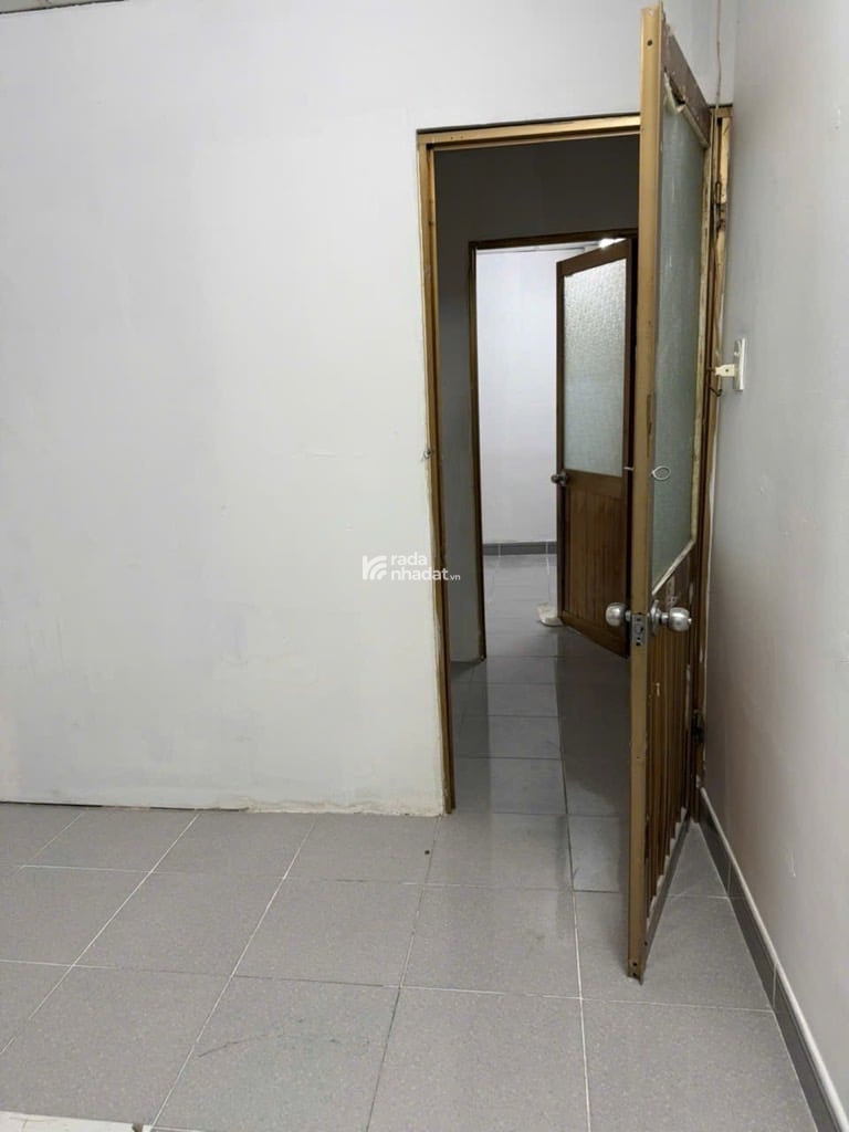 BÁN NGÔI NHÀ NHỎ 2 TẦNG, 2PN, DT 36M2, GẦN NGÃ NĂM GÒ VẤP NHỈNH 4 TỶ