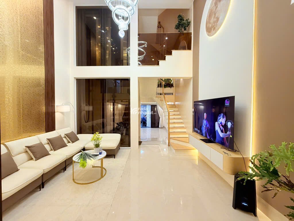 CHỦ BÁN NHÀ MỚI ĐẸP - HXH - PHƯỜNG 14 - GÒ VẤP - DTSD 72M2 - 5 TẦNG - KẾ EMART 2 - GIÁ 11 TỶ 500