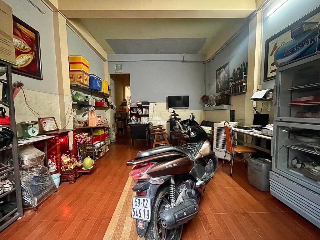 HẺM XE HƠI THẲNG TRỤC SÁT MẶT TIỀN, 2 TẦNG GẦN CHỢ LINH TRUNG, 4,5X14, NHỈNH 6 TỶ.