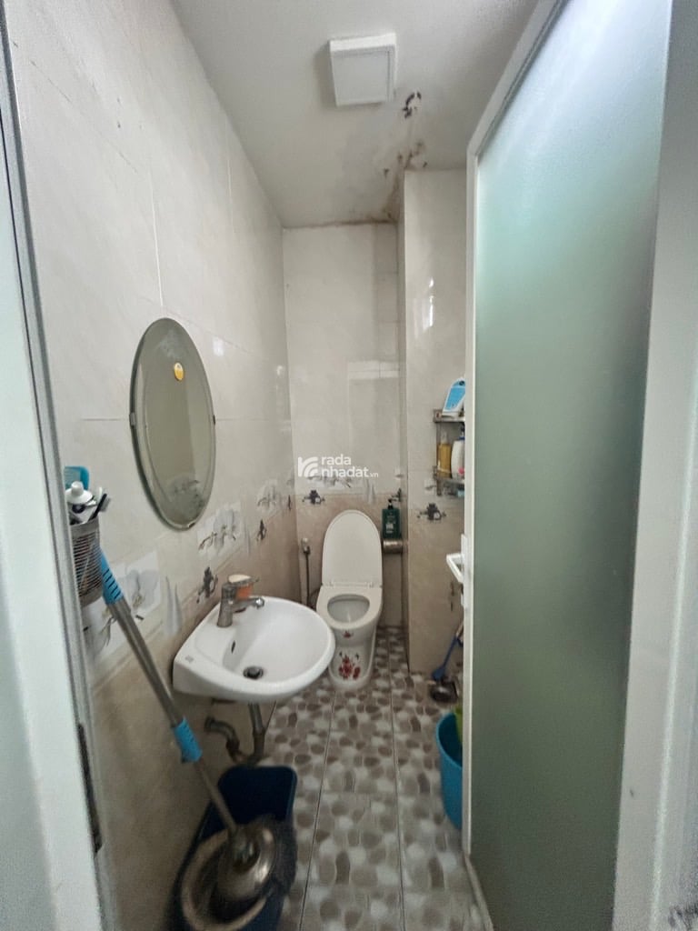 NGAY ĐẦM SEN, HẺM XE HƠI TÔ HIỆU, TÂN PHÚ, 34M2 HIẾM CÓ. GIẢM 450TR CHỈ CÒN 5.3T TL TỐT