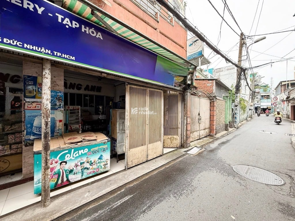 MT KINH DOANH LÊ TỰ TÀI, PHÚ NHUẬN, 4 TẦNG CÓ KC Ở NGAY. GIẢM 350TR CHỈ 17.3T 