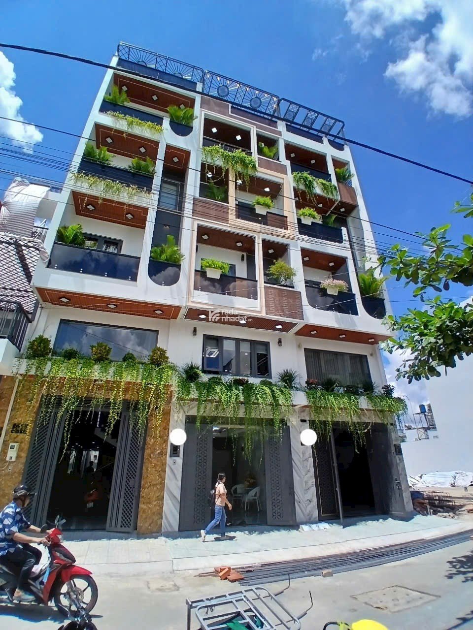 SIÊU PHẨM  NHÀ MỚI ĐẸP 5 TẦNG FULL NỘI THẤT - GẦN 100M2