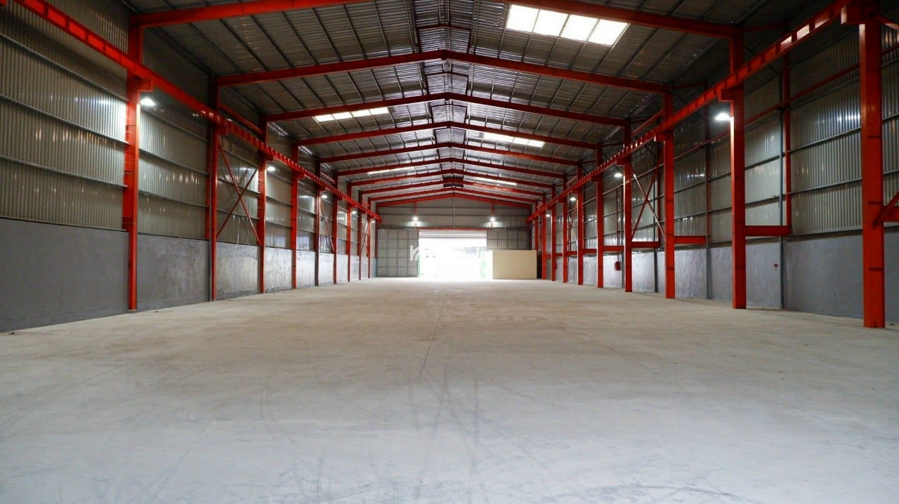 Nhà xưởng cho thuê an phú đông quận 12 dt: 2000m giá 110 triêu/tháng lh: 0908561228