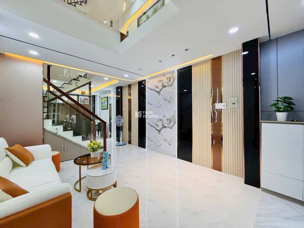 NGAY CV LÀNG HOA - 5TẦNG - 3PN - 42M2 - MỚI Ở NGAY 5.98 TỶ