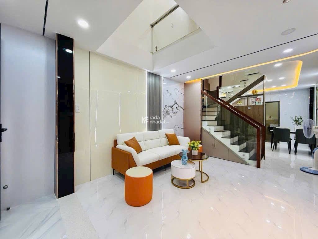 NGAY CV LÀNG HOA - 5TẦNG - 3PN - 42M2 - MỚI Ở NGAY 5.98 TỶ
