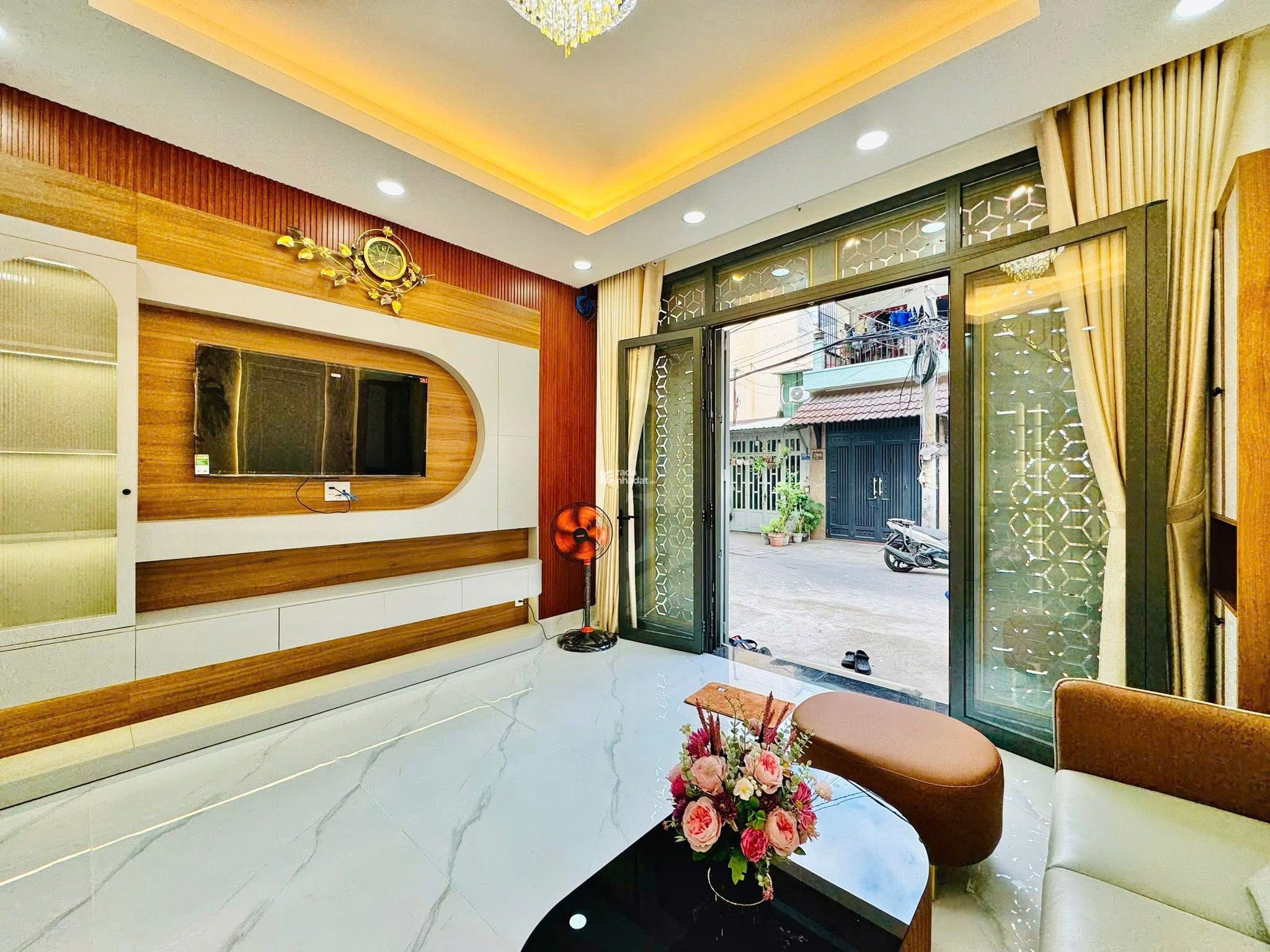 Chốt ngay căn nhà Nguyễn Thái Bình, Tân Bình. DT 58m2/ Giá 4 Tỷ 650. Sổ Hồng Riêng, hẻm ô tô