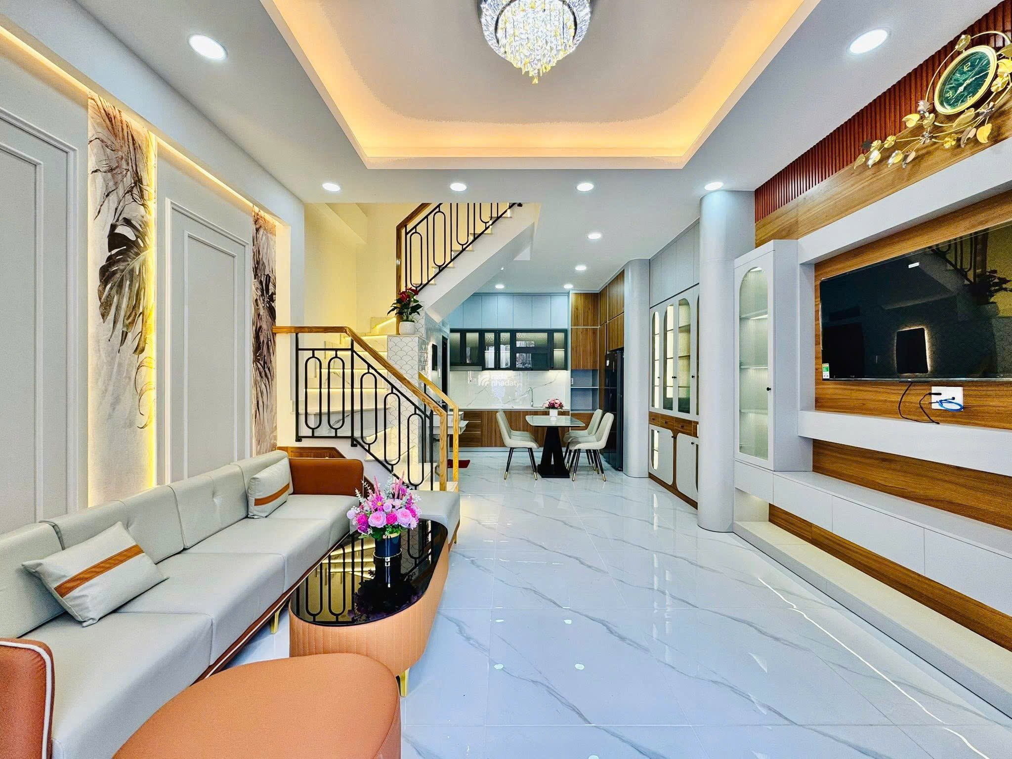 Chốt ngay căn nhà Nguyễn Thái Bình, Tân Bình. DT 58m2/ Giá 4 Tỷ 650. Sổ Hồng Riêng, hẻm ô tô