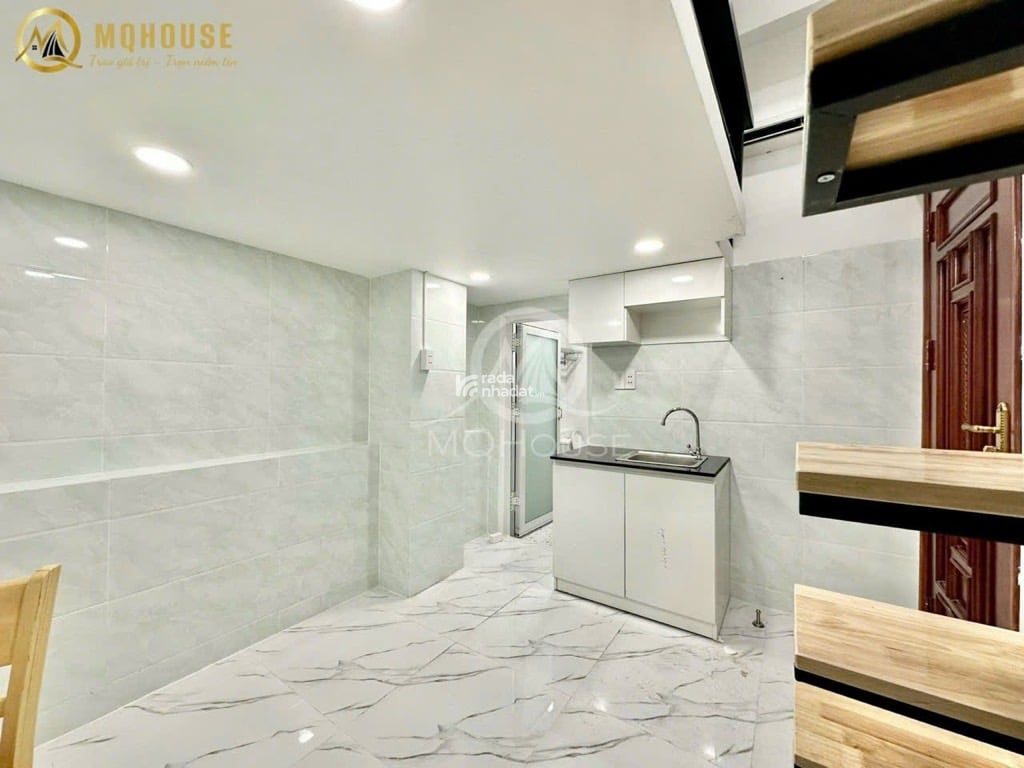 TOÀ CHDV 7 TẦNG THANG MÁY - 50 PHÒNG DOANH THU 250 TRIỆU/THÁNG - HẺM 2 XE  