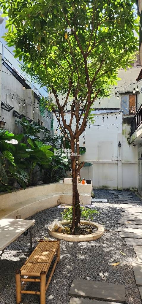 BIỆT THỰ VÍP KHU VÍP CỘNG HÒA - SÂN BAY TÂN SƠN NHẤT - GIÁ CHỈ 200TR/M - MUA Ở HOẶC ĐẬP XÂY VP CÔNG