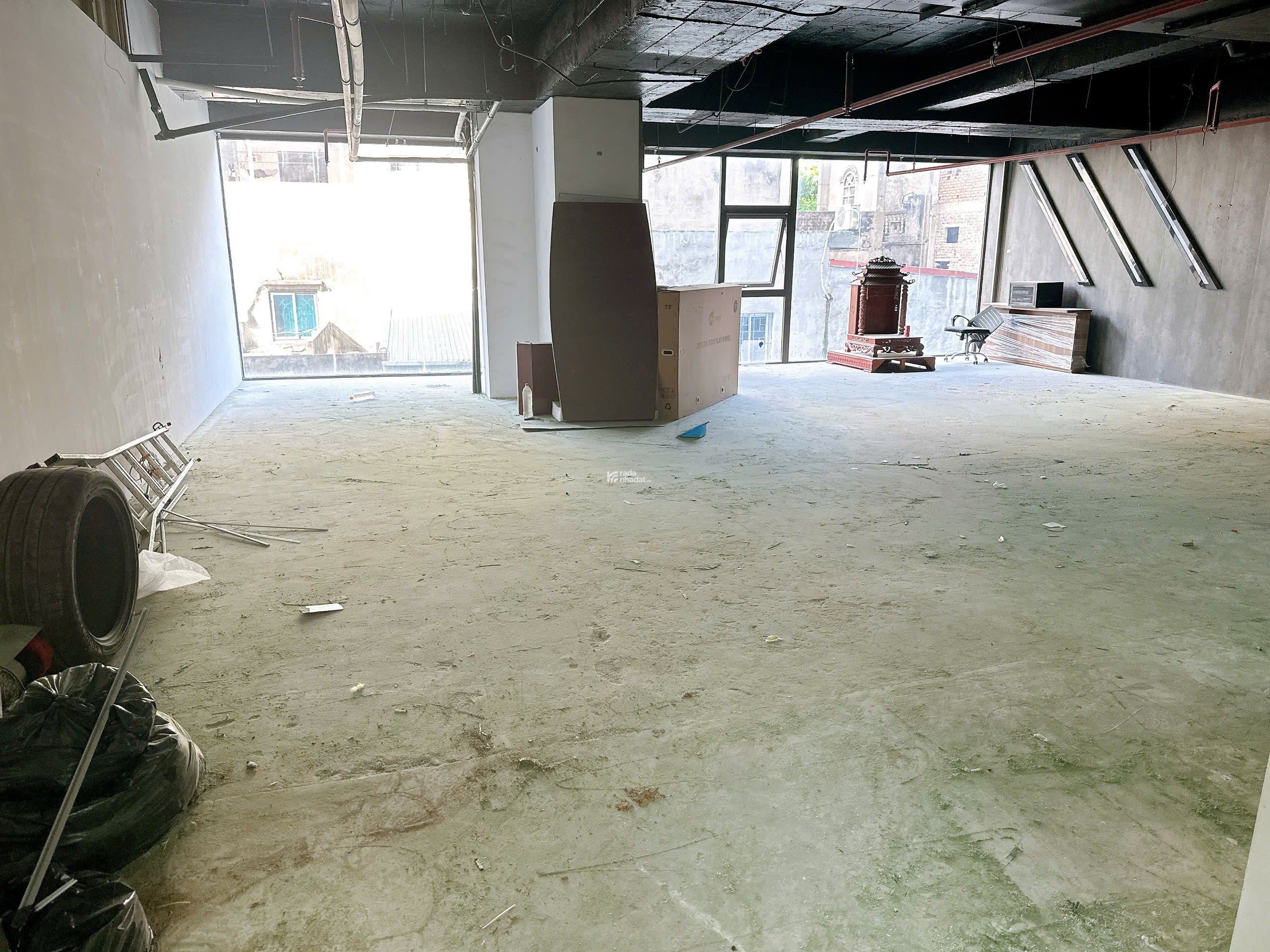 Cho thuê văn phòng tại Sapphire Palace, 39 triệu, 130m2, giá cực chất