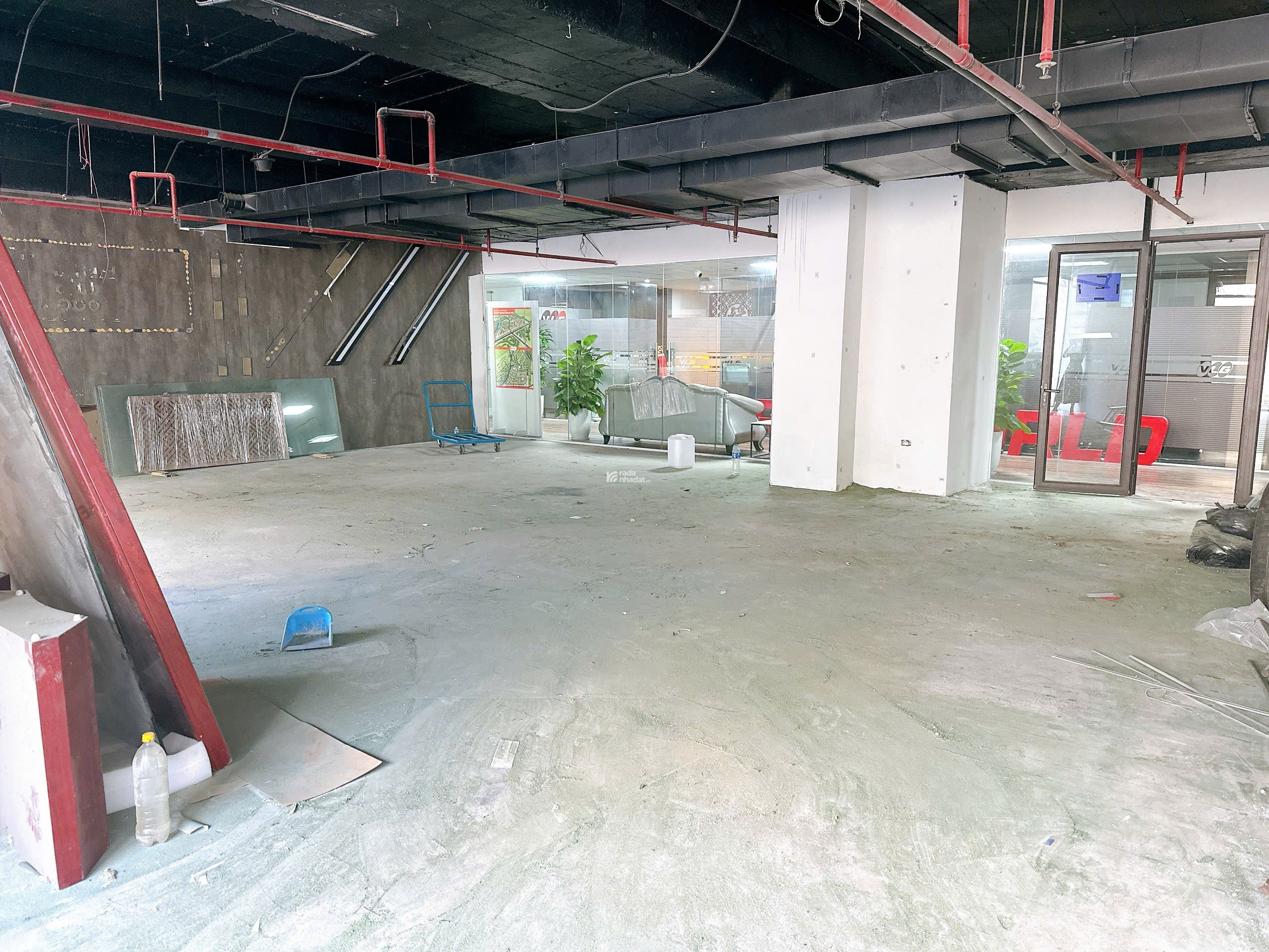 Cho thuê văn phòng tại Sapphire Palace, 39 triệu, 130m2, giá cực chất