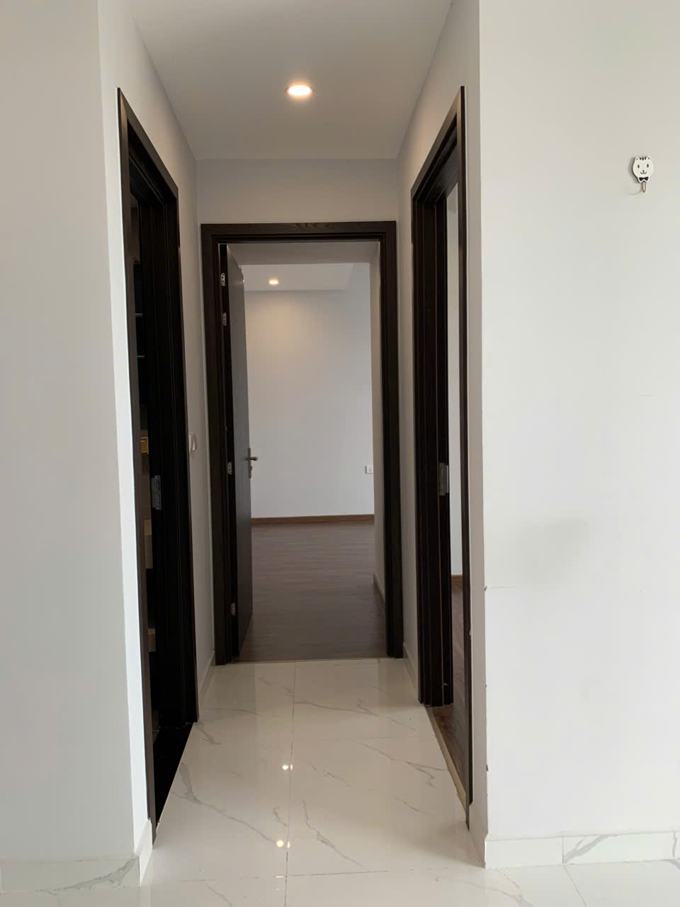 79m2 - Giá 5.9 tỷ All in - Hoàn thiện cơ bản 2PN2WC tầng 12 Celesta