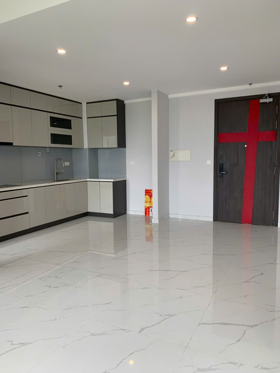 79m2 - Giá 5.9 tỷ All in - Hoàn thiện cơ bản 2PN2WC tầng 12 Celesta