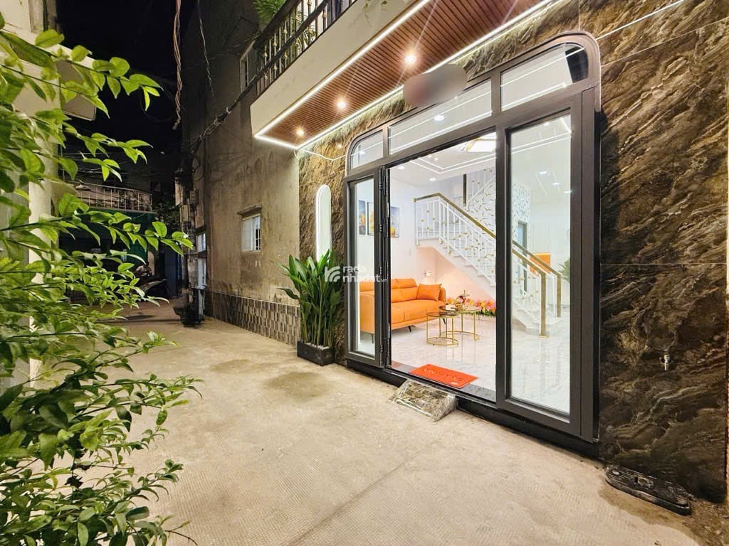 CHỦ GIẢM MẠNH SIÊU ĐẸP GIÁ RẺ - PHƯỜNG 15 - TÂN BÌNH - PHẠM VĂN BẠCH - 1 TẦNG - CHỈ 3 TỶ 790