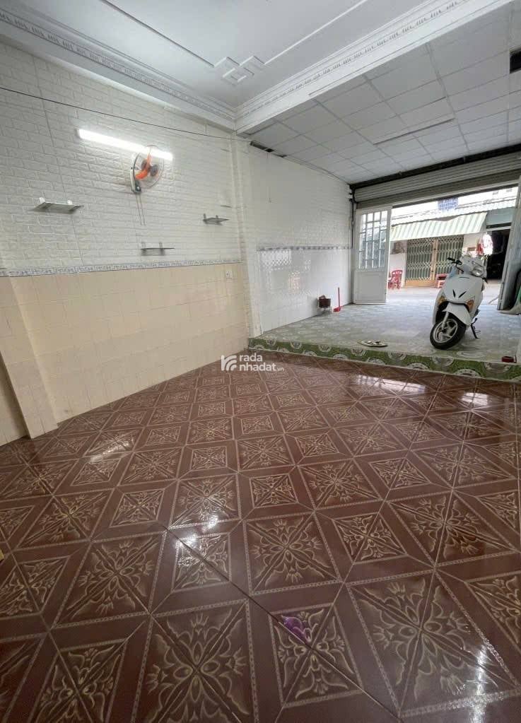  Kết cấu: Số tầng: (gồm 1 trệt, 1  lầu, ban công...) chắc chắn, có 3PN, 2WC  