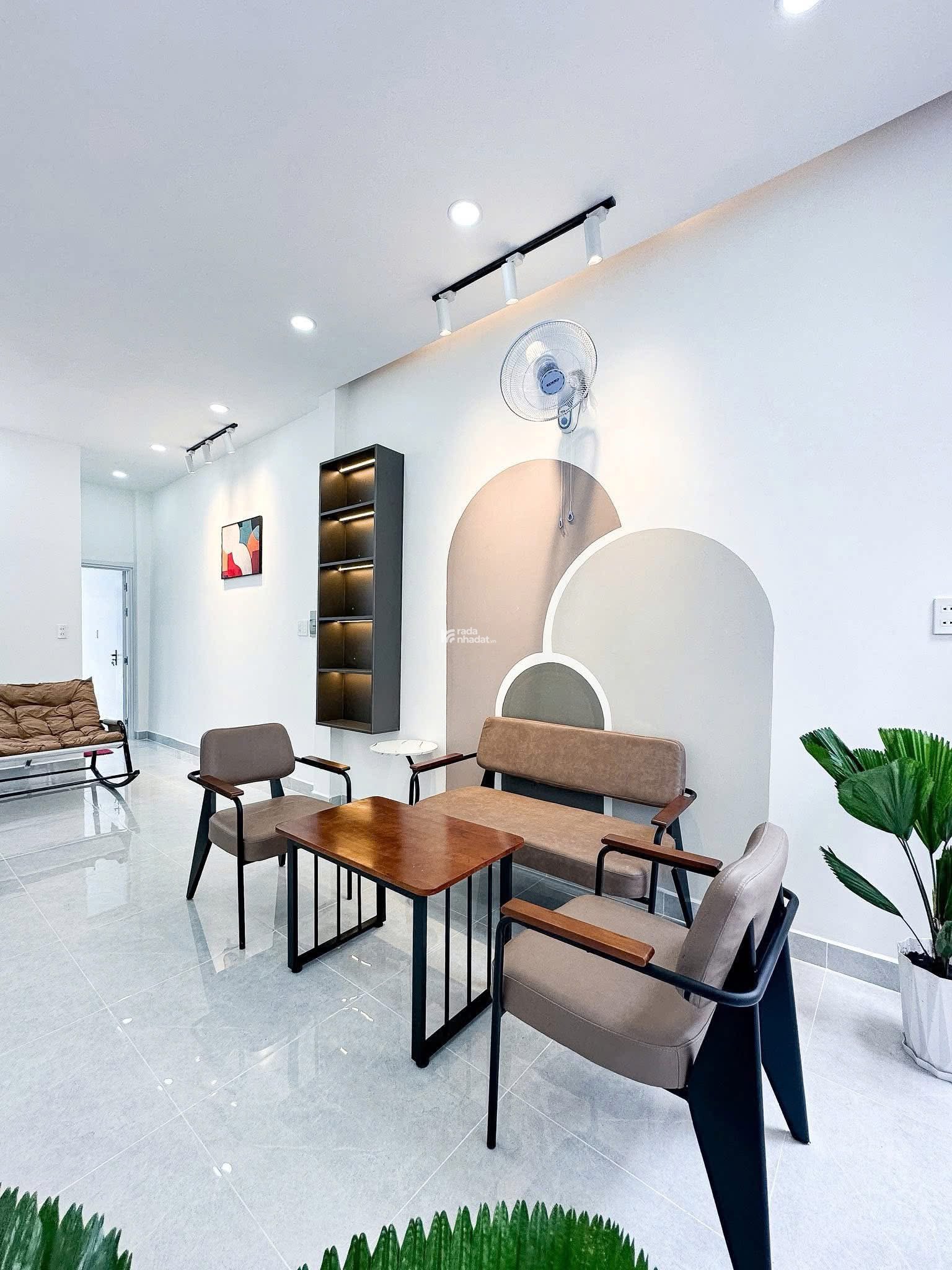 Bán nhà, đường Hai Bà Trưng, phường Đakao, Q1, 48m2,đang có hợp đồng thuê 20tr/th SHR chính chủ