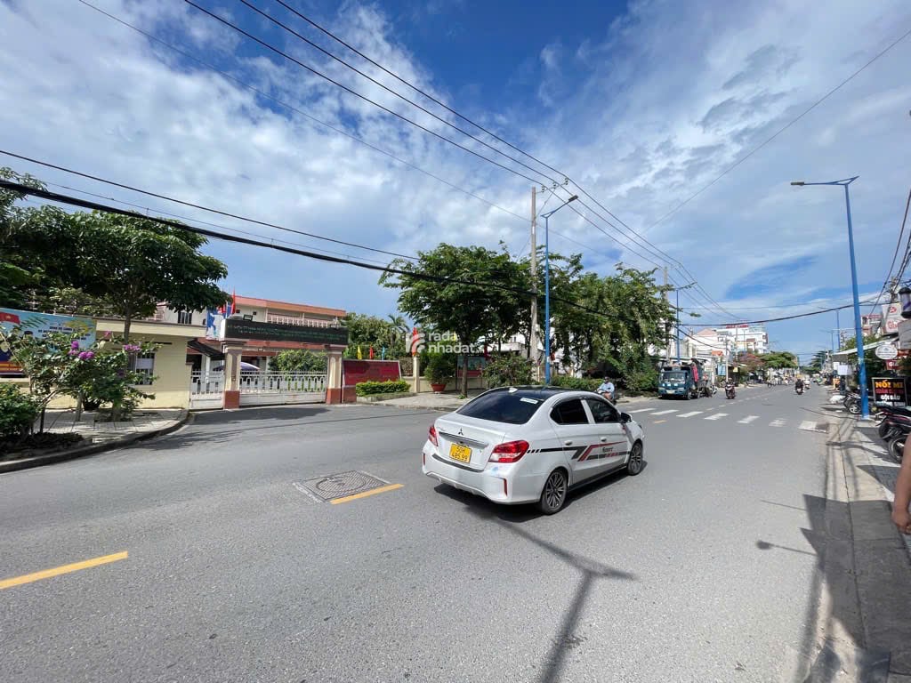 Chính Chủ Bán Gấp Nhà 4 Tầng Xe Hơi Vào Tới Cửa  Ngay Phường Tân Thới Hiệp Quận 12