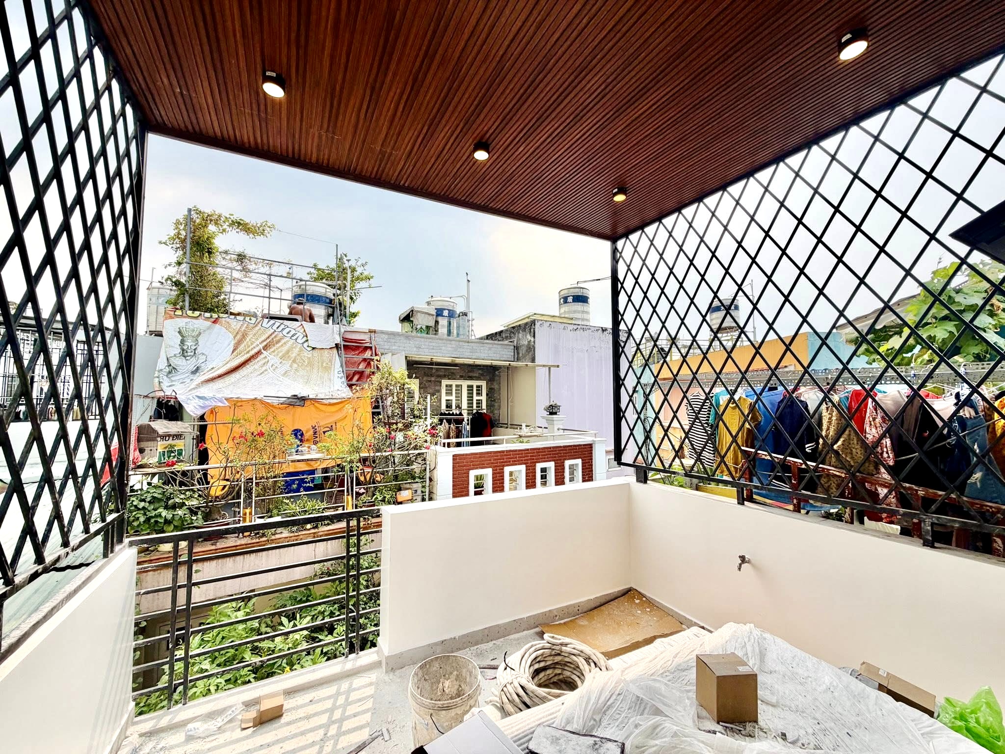 Bán Nhà 4 Tầng 5 phòng ngủ Full Nội Thất Hẻm 4m Ngay Phú Nhuận - Chỉ Hơn 7T