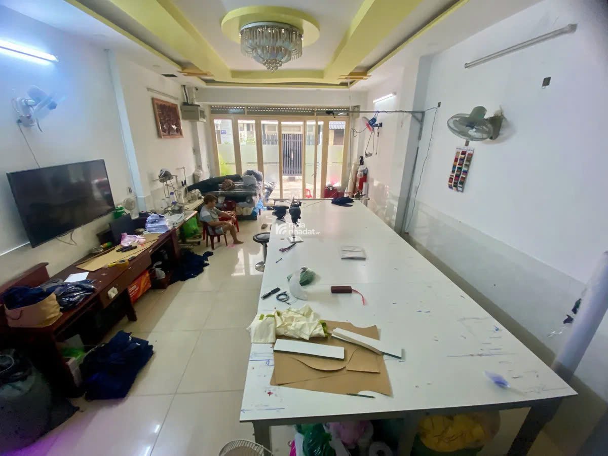 Hẻm 6m Tân Quý, 70m2, 5x14, 3 tầng, Kế AEON Tân Phú, Chỉ 9.5 tỷ TL