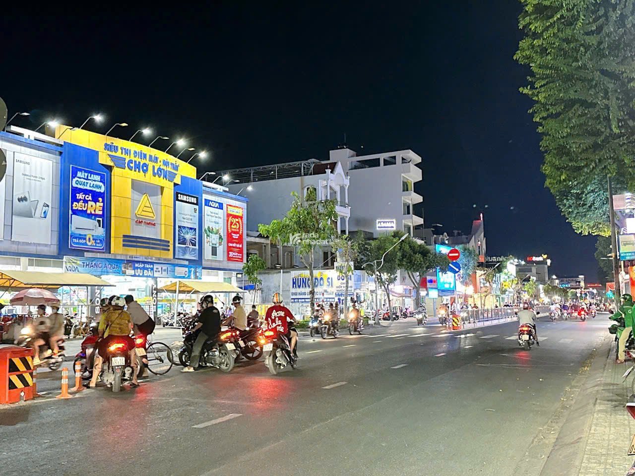 Nhà đẹp 4 lầu có hầm HXT 80m2 ngang 4m ở ngay đi bộ ra đường Quang Trung gần Emart 9.5 tỷ