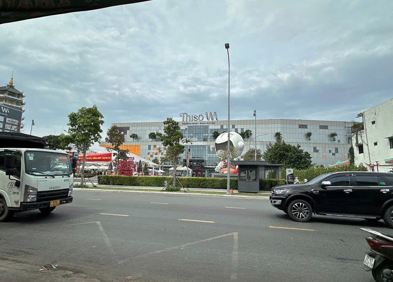 Nhà đẹp 4 lầu có hầm HXT 80m2 ngang 4m ở ngay đi bộ ra đường Quang Trung gần Emart 9.5 tỷ