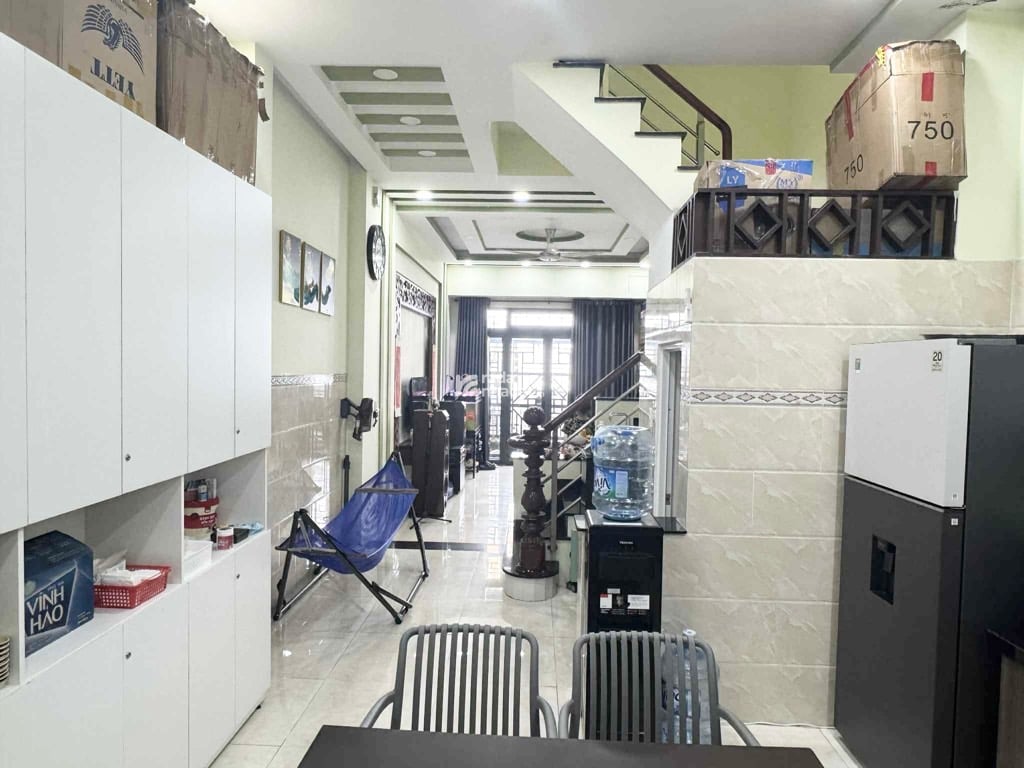 XE HƠI ĐỖ CỔNG - 4 TẦNG - 4x15 - Ở NGAY - GẦN NGAY KHU TÊN LỬA THÔNG RA ĐƯỜNG 29 