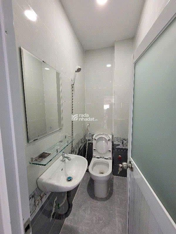 NHÀ MỚI 2 TẦNG - 61M2 - NGAY CHỢ TÂN HƯƠNG - KINH DOANH NHỘN NHỊP - VỪA Ở VỪA THU NHẬP 17 Tr