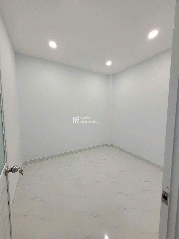 NHÀ MỚI 2 TẦNG - 61M2 - NGAY CHỢ TÂN HƯƠNG - KINH DOANH NHỘN NHỊP - VỪA Ở VỪA THU NHẬP 17 Tr