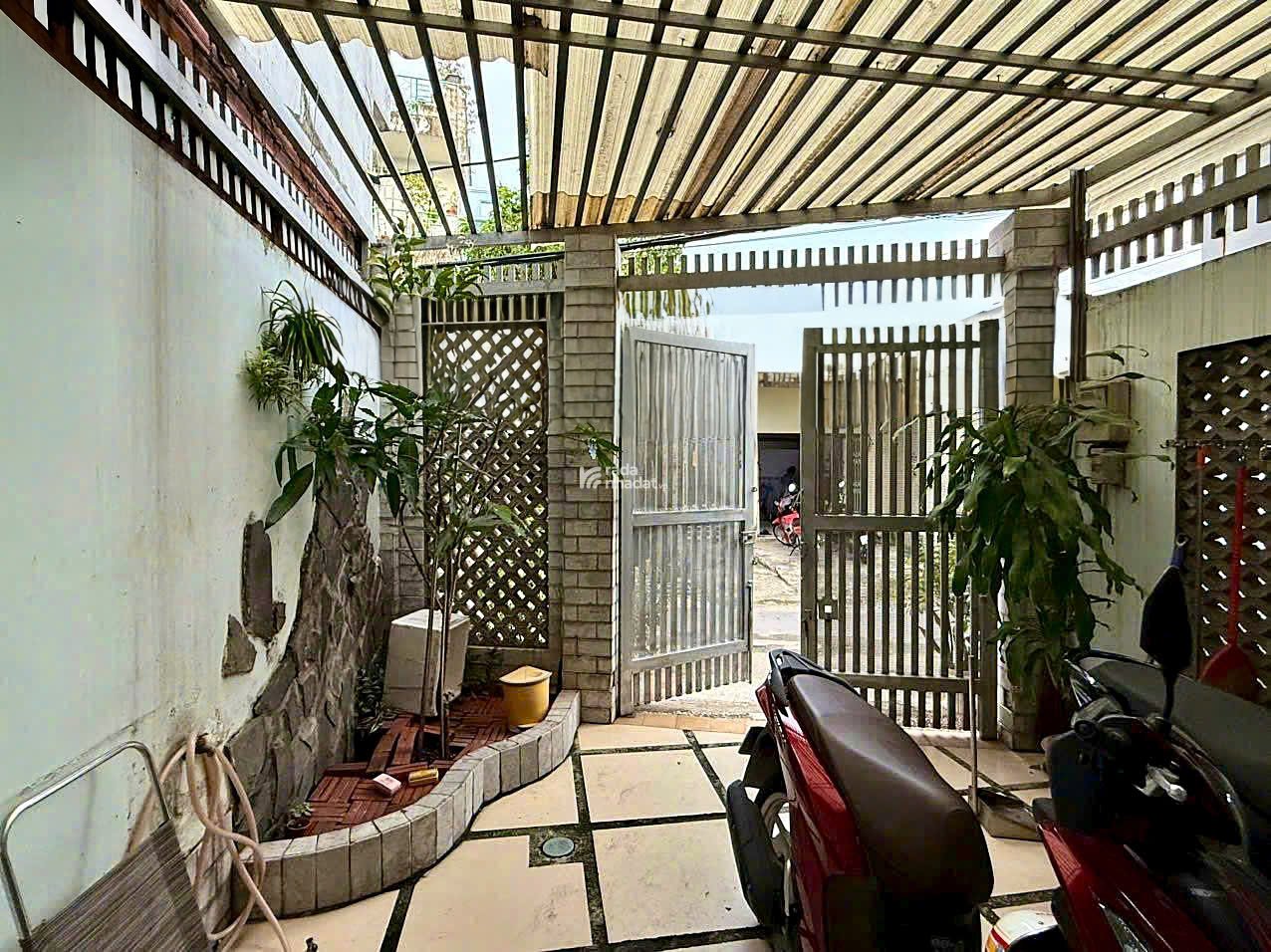 BÁN NHÀ 1 TRỆT 1 LỬNG 1 TUM  HẺM Ô TÔ ĐƯỜNG 6 TĂNG NHƠN PHÚ B, QUẬN 9 SÂN THƯƠNG RỘNG GIÁ 6.6 TỶ