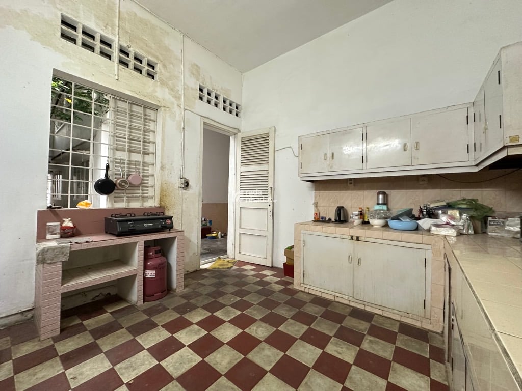 Bán Biệt thự xưa Tân Định - 200m2 nở hậu - Võ Thị Sáu Quận 1