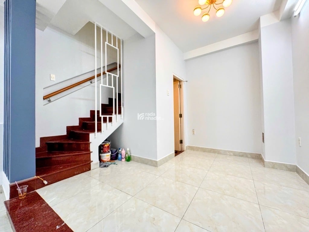 ĐẸP LUNG LINH - NHÀ MỚI VÀO Ở NGAY - 4 TẦNG BTCT KIÊN CỐ - 32M2 - 4x8M - VỊ TRÍ ĐẸP - GIÁP TÂN PHÚ 